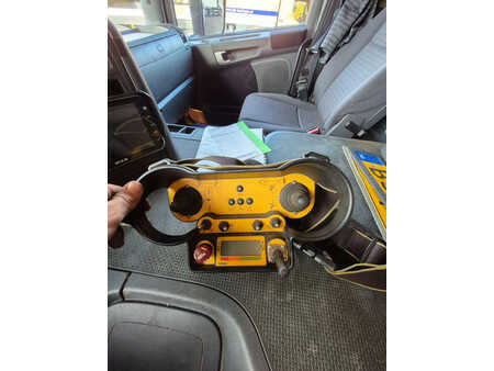 Mobilní jeřáby 2014 Scania p 380 (31)