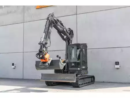 Mini kotrógép 2026 Case CX 105 E (1)