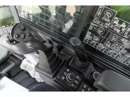 Mini kotrógép 2026 Case CX 105 E (12)