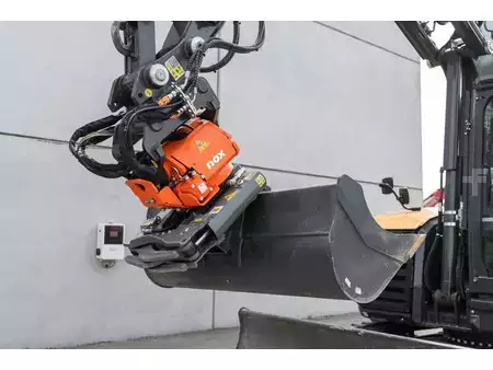 Mini kotrógép 2026 Case CX 105 E (17)