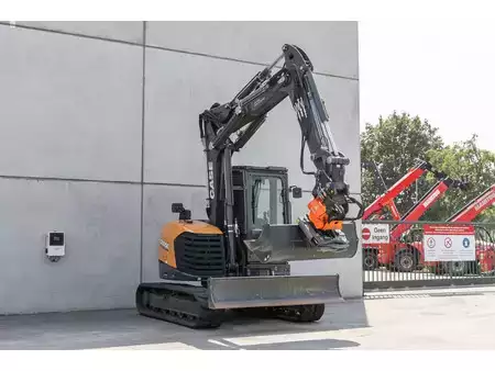 Mini kotrógép 2026 Case CX 105 E (2)