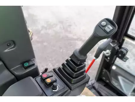 Mini kotrógép 2026 Case CX 30 D (14)