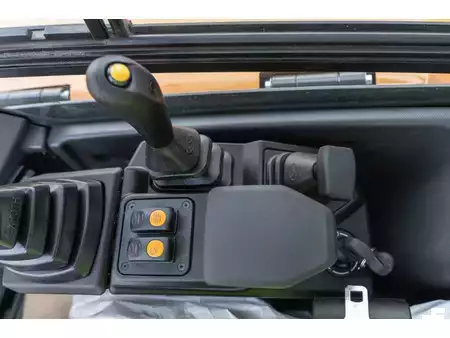 Mini kotrógép 2026 Case CX 30 D (16)
