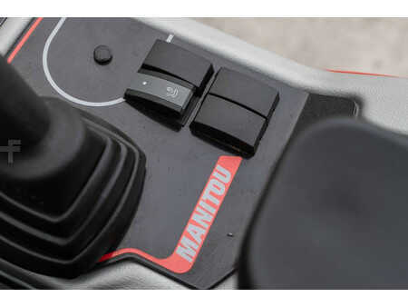 Caricatrici 2023 Manitou MLA 3-25 HC (22)