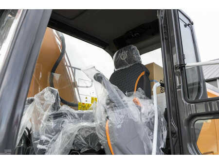 Koparki gąsienicowe 2023 Case CX 250 E (16)