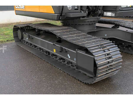 Koparki gąsienicowe 2023 Case CX 250 E (9)