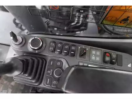Escavatori gommati 2019 Doosan DX 140 W (22)