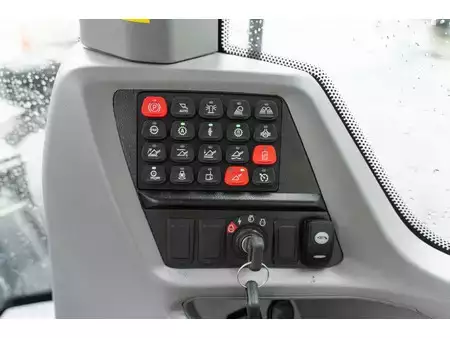 Kolové nakladače 2026 Case 721 G+ X-Agri (11)