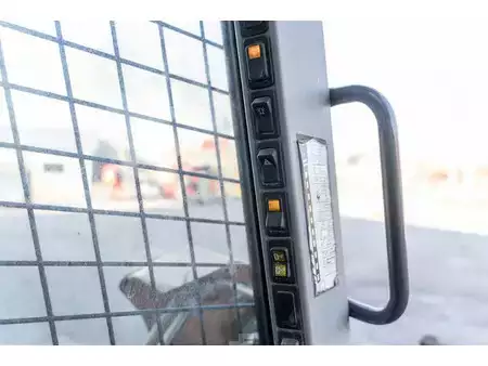 Cargadoras sobre orugas 2017 Case TR 270 (12)