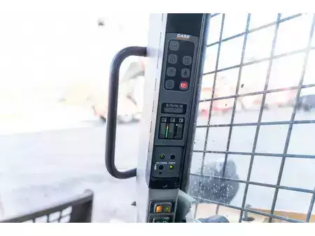 Cargadoras sobre orugas 2017 Case TR 270 (9)