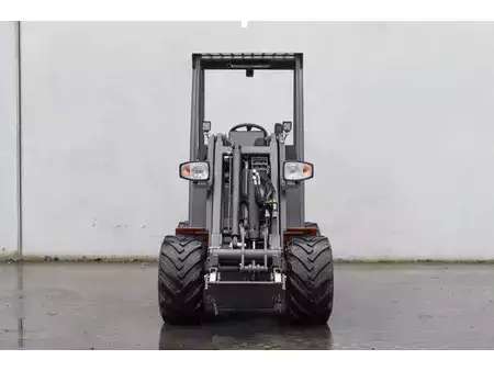 Cargadores compactas 2022 Castloaders 825D (15)