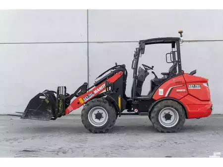 Skrid styr 2023 Manitou MLA 4-50 H (3)