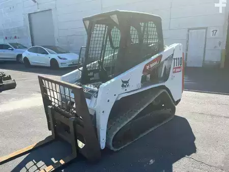 Ładowarki kompaktowe 2015 Bobcat T110 (4)