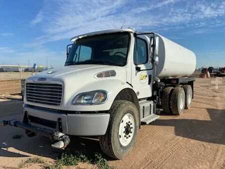 Truck 2019 Freightliner CW 40 Water Truck (1)