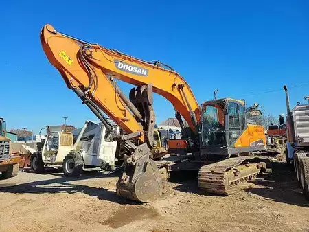 Crawler Excavators 2018 Doosan DX225LC-5 (1)