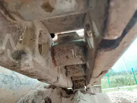 Chargeuse sur chenilles 2000 Caterpillar 963 C (14)