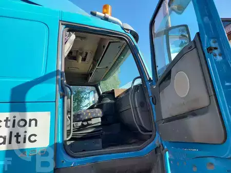 Lastbil 2002 Volvo FH12 (18)