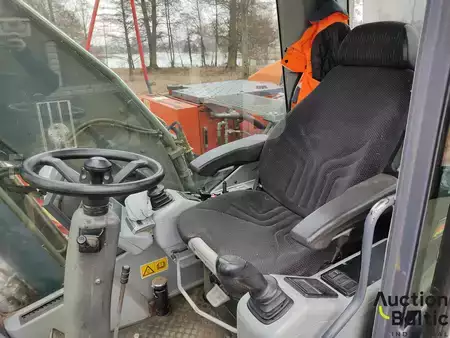 Escavatori gommati 2014 Atlas 150 W (6)