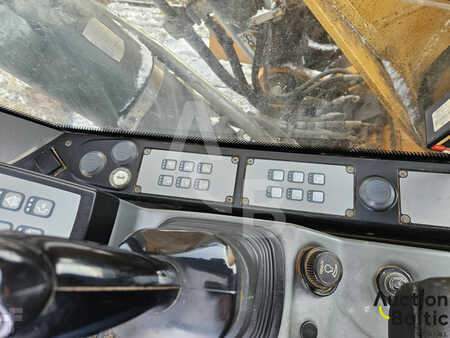 Hydraulic Excavators 2016 Liebherr R922 LC (9)