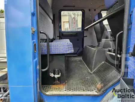 Camión 2004 MAN 18.225 (12)