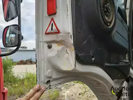 Kuorma-auto 1999 Volvo FM12 (15)