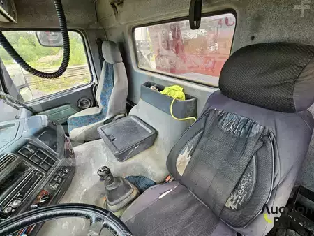 Kuorma-auto 1999 Volvo FM12 (8)