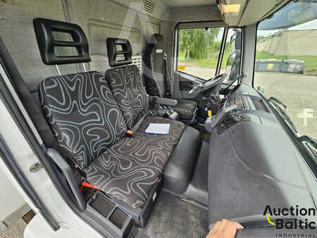 Kamion 2012 Iveco Euro Cargo 120E 25 (7)