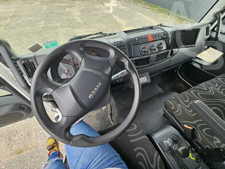 Kamion 2012 Iveco Euro Cargo 120E 25 (9)
