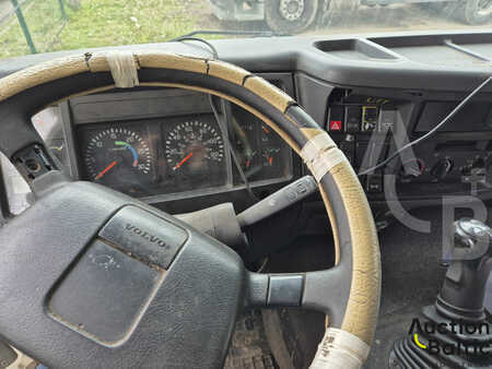 Kamion 2000 Volvo FL6 (7)