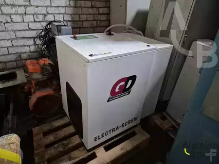 Kompresor 2002 Gardner Denver Gardner-Denver ES 7-10 EANA (1)