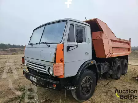 Náklaďák 1998 KamAZ 55111 (1)