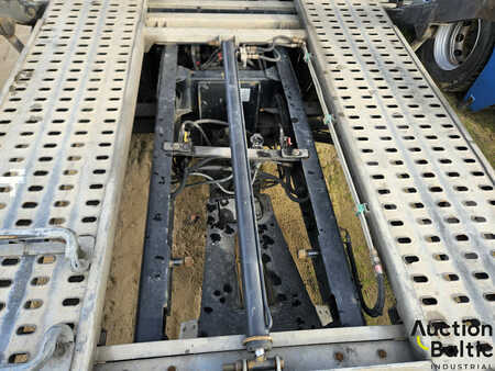 Kuorma-auto 2006 Scania P 420 (17)