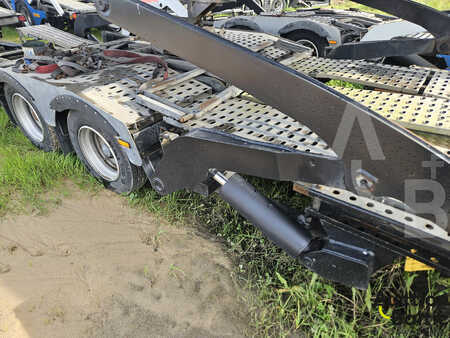 Kuorma-auto 2006 Scania P 420 (20)