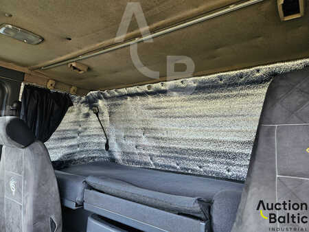 Kuorma-auto 2006 Scania P 420 (9)