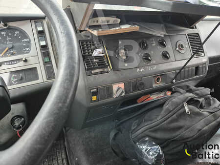 Camion 2000 MAN 14.224 (9)