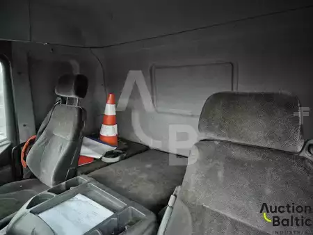 Náklaďák 2004 Scania P 124 GB (13)