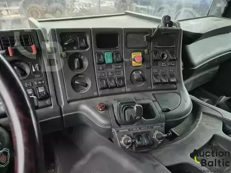 Náklaďák 2004 Scania P 124 GB (8)