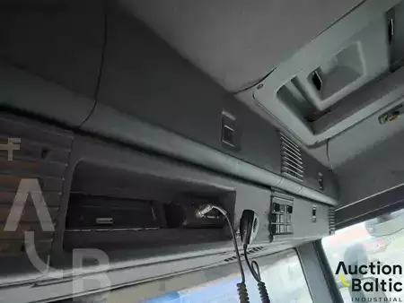 Náklaďák 2004 Scania P 124 GB (9)