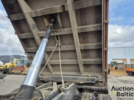 Camion 2000 MAN 27.464 (17)