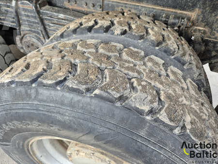 Camion 2000 MAN 27.464 (19)