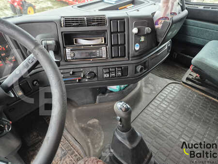 Kamion 2000 Volvo FH12 (10)