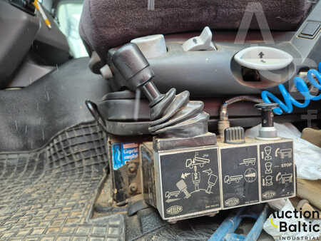 Lastbil 2005 Mercedes-Benz Actros 3346 (12)