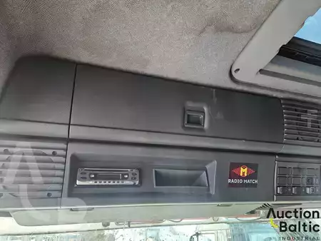 Lastebil 1996 Scania R144LB6X2NB460 (11)