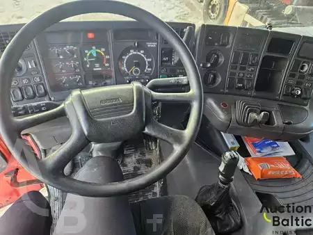 Lastebil 1996 Scania R144LB6X2NB460 (8)