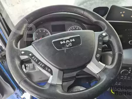 Camion 2008 MAN TGX18.440 (12)