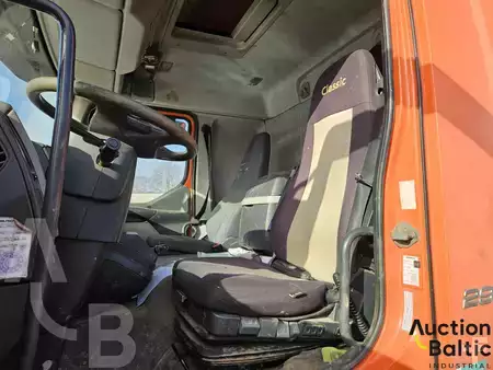 Lastbil 2010 Volvo FL 4X2 (8)