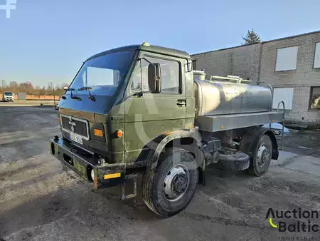Lastebil 1988 Volkswagen VW-MAN 8.136 (1)