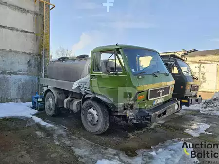 Ciężarówka 1988 MAN VW-MAN 8.136 (1)