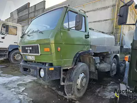 Ciężarówka 1988 MAN VW-MAN 8.136 (2)