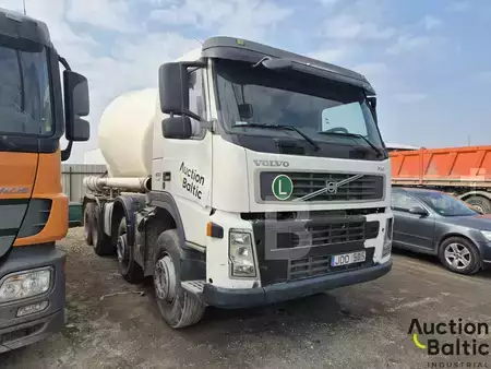 Teherautó-keverő 2008 Volvo FM400 (2)